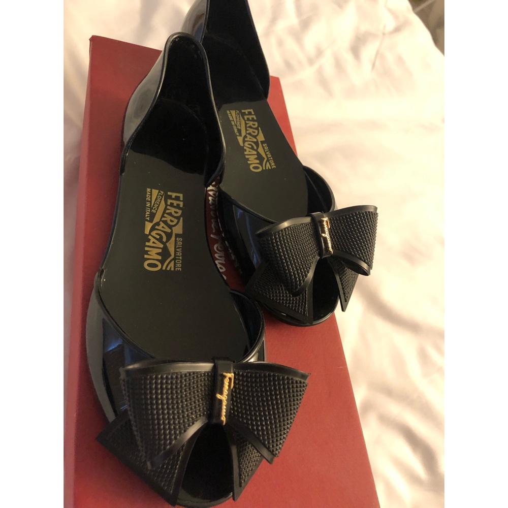 Salvatore Ferragamo Barbados jelly flats